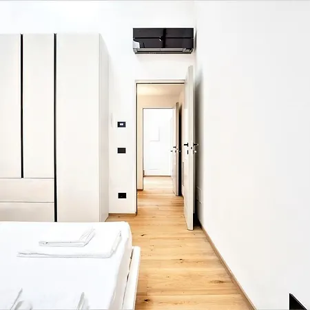 Apartment Winter Garden - Isola - Via Pastrengo *