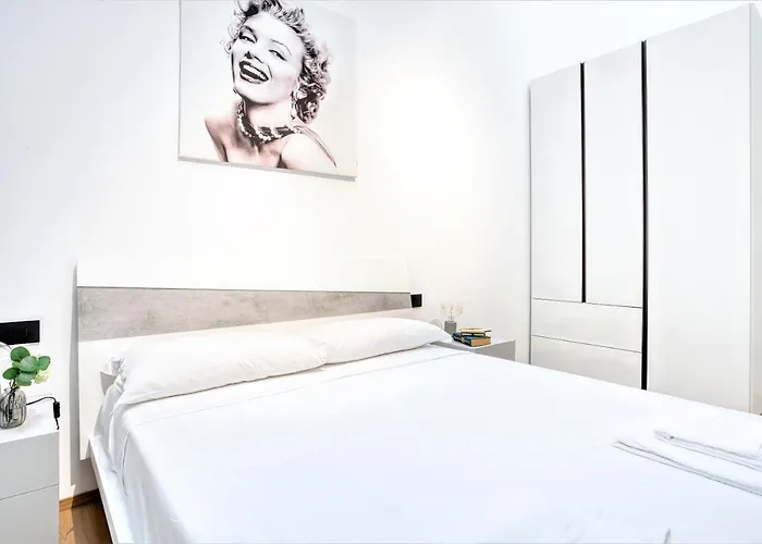 Hostmate - - Pastrengo - Isola * Milan