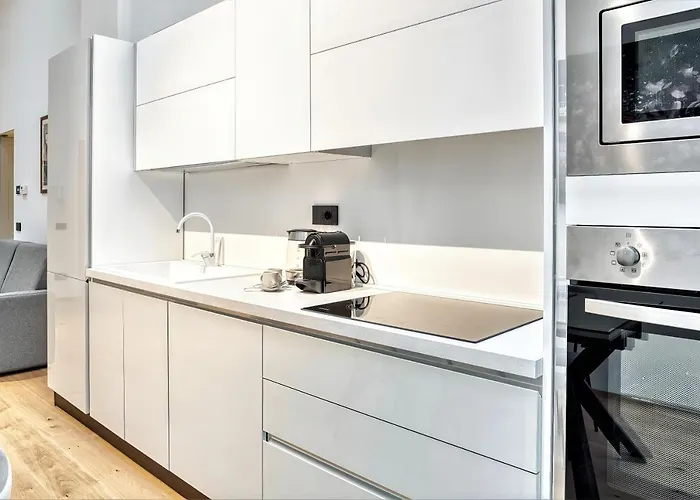 Apartment Hostmate - - Pastrengo - Isola Milan